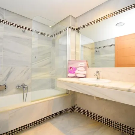 Moderno Apto Con Vistas Al Puerto, Aire Acondicionado,wifi,piscina,facil Aparcamiento Apartment *