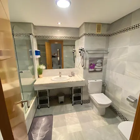 Moderno Apto Con Vistas Al Puerto, Aire Acondicionado,wifi,piscina,facil Aparcamiento Apartment